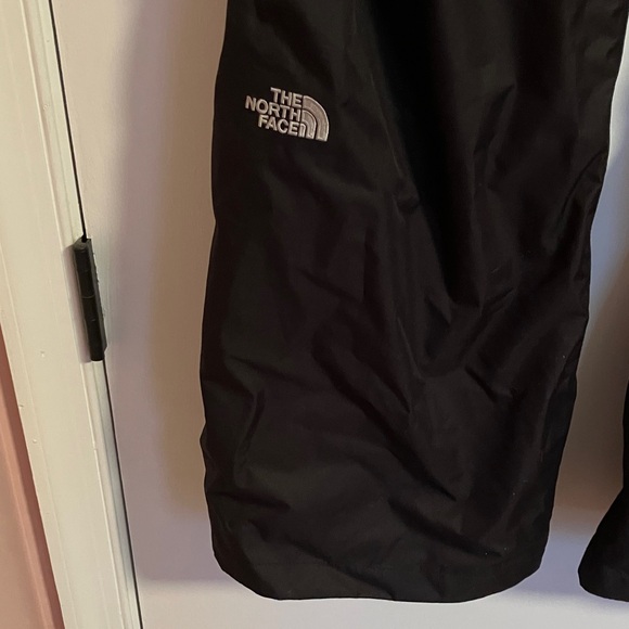 The North Face insulated snow pants - Picture 4 of 12